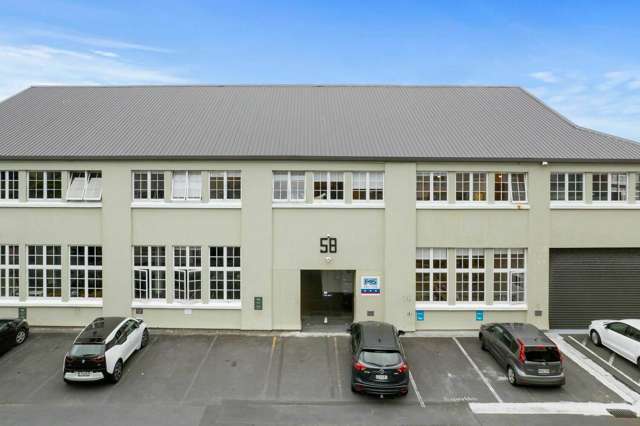 SUNNY SURREY CRESCENT OFFICE