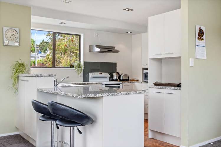 75 Jonathon Street Brookfield_6