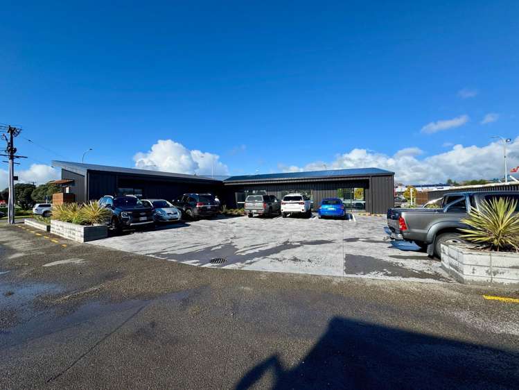 24 Smart Road Waiwhakaiho_1