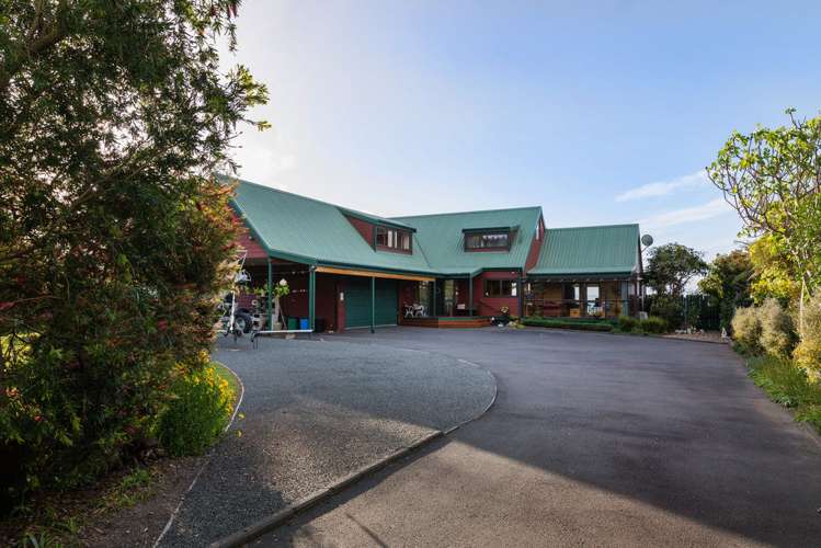 5 Holden Avenue Holdens Bay_32