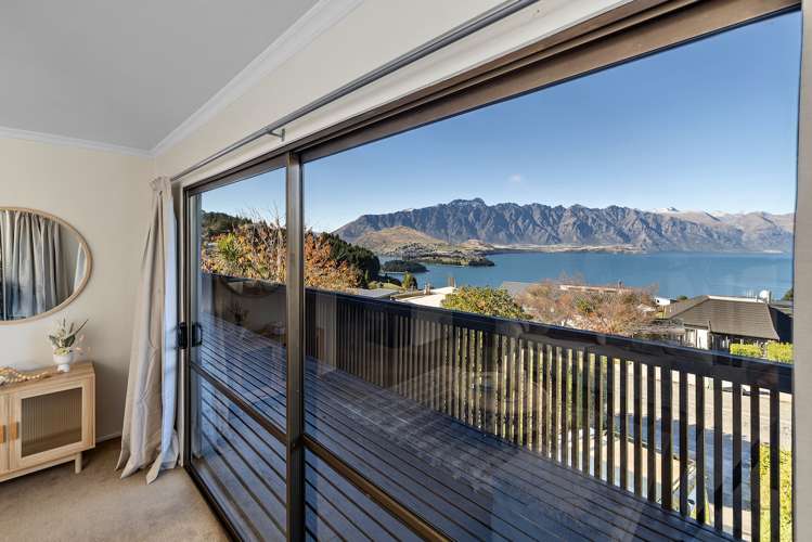 44 Wynyard Crescent Fernhill/Sunshine Bay_18