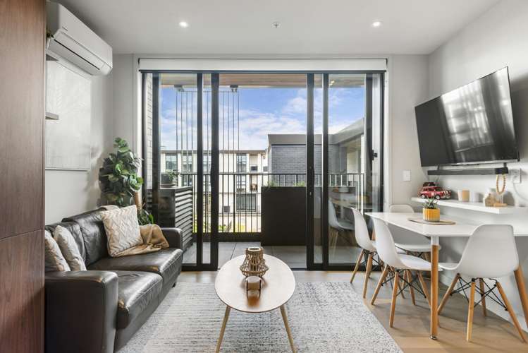 303/21 Pennant Street_4