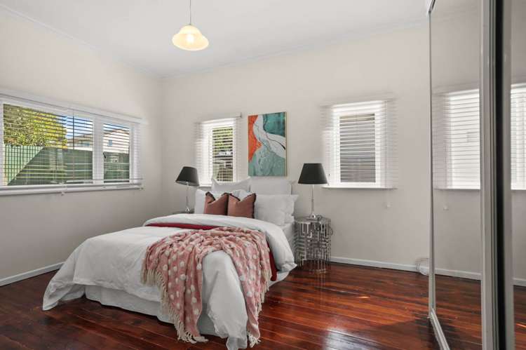 3175 Great North Road New Lynn_12