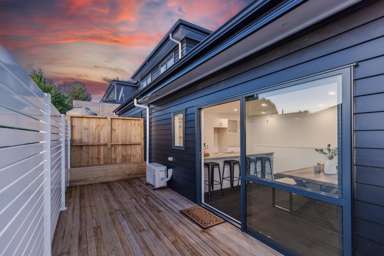 Units 1-4/52 Gibson Road_3