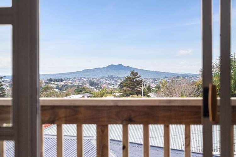 3/205 Onewa Road Birkenhead_4