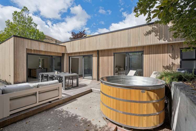 90-90A Centennial Avenue Arrowtown_10