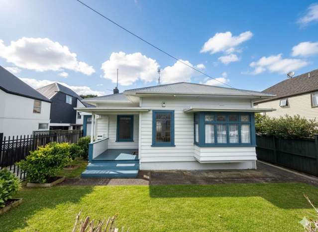 A well maintained family home !