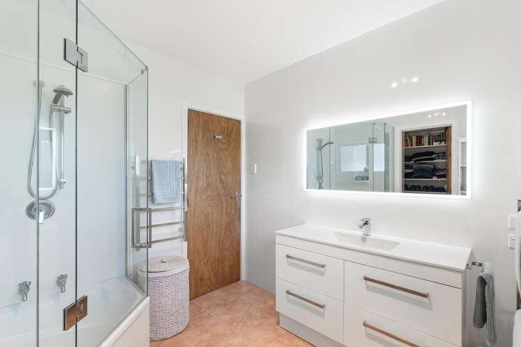 4 McDowell Crescent Hillcrest_16