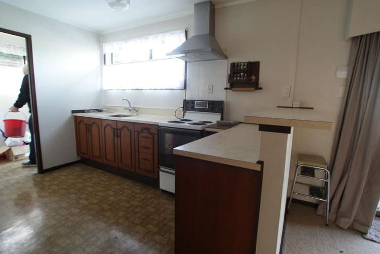 2/4 Church Street Onehunga_9