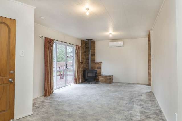 1/15 Empire Street Dannevirke_2