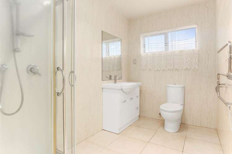 5a Nile Road Kelston_13