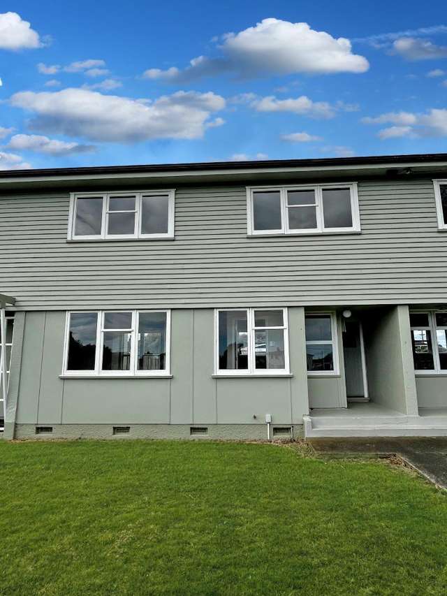 BULLS - THREE BEDROOMS