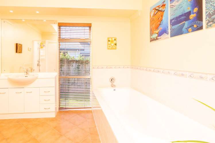 25 Limousin Place Grandview Heights_21