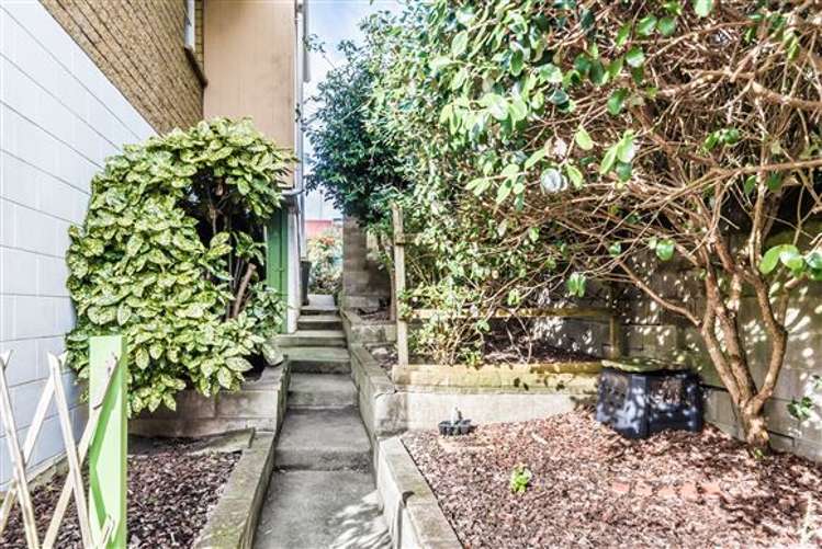 2/115a Landscape Road Mount Eden_13