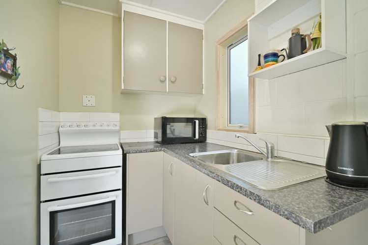 2/705 Jervois Street_3