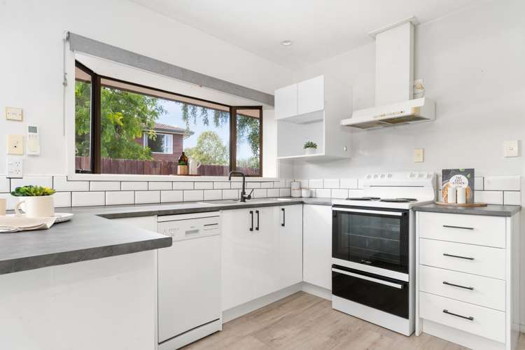 2/45 Reginald Street Burwood_5