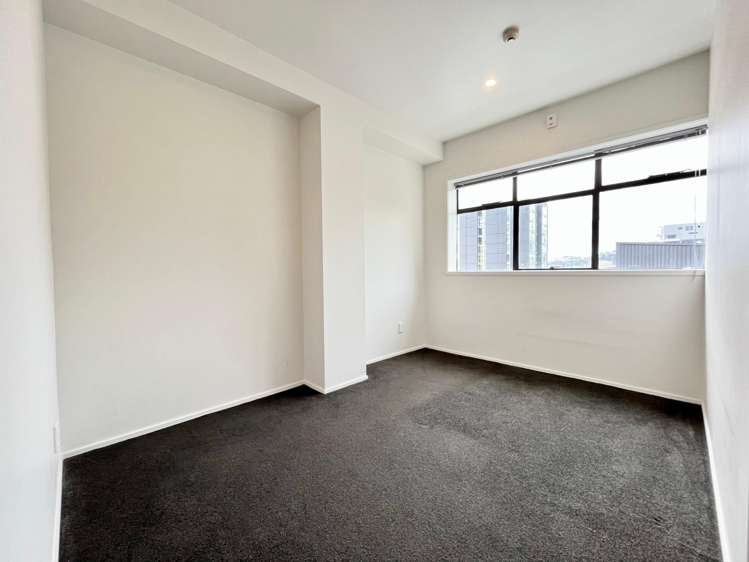  3B/163 Thorndon Quay Thorndon_12