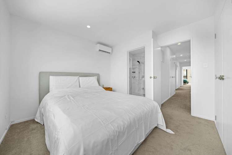 23 Hermitage Street Flat Bush_10