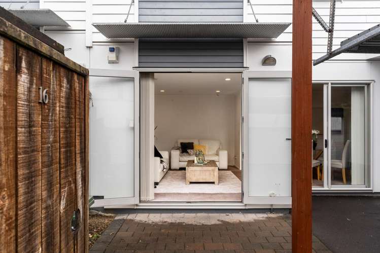 16/3 Wagener Place Mount Albert_15