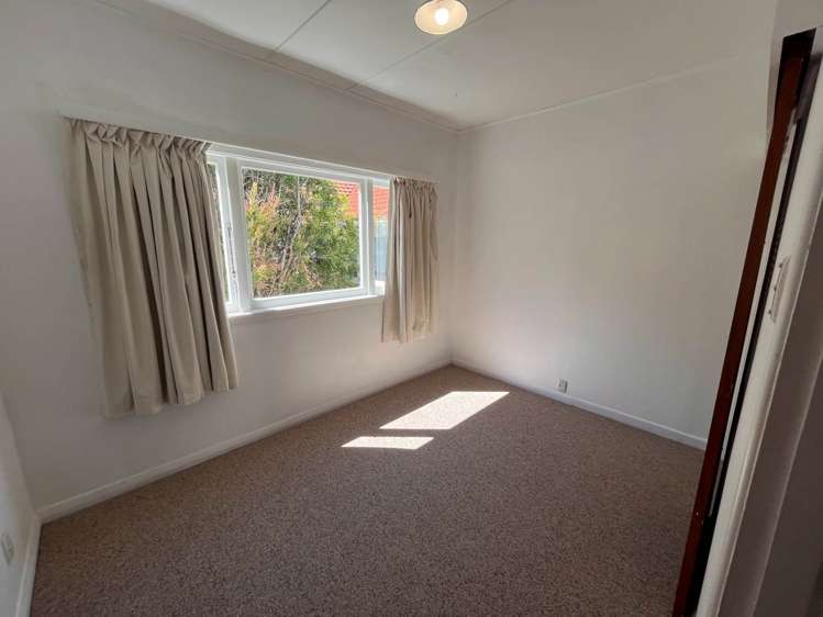 232 Godley Road Titirangi_8