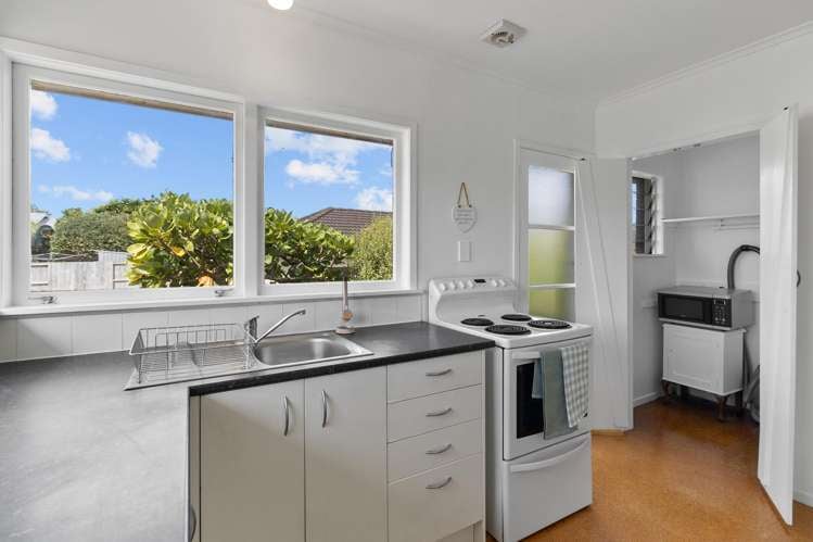 1/3 Opua Street Belmont_6