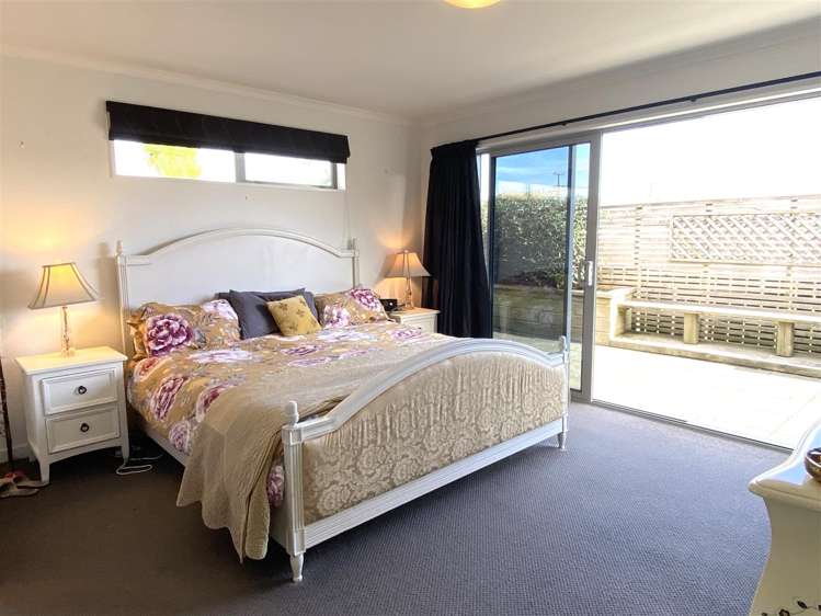 2 Fernhill Place Karoro_10