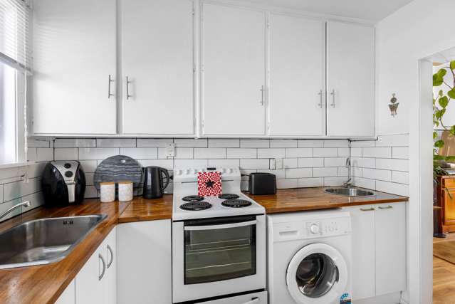 2/162 Stanmore Road Linwood_3