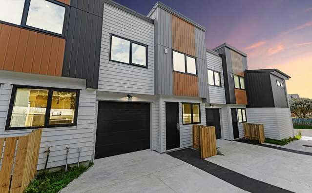 Modern Comfort with Garage!