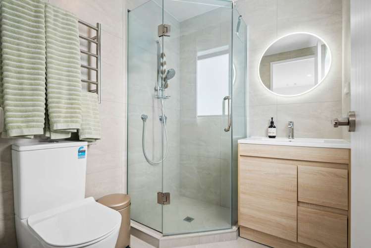 2/66 Bruce Road Glenfield_6