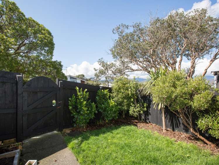 144 Akaroa Drive Maupuia_11