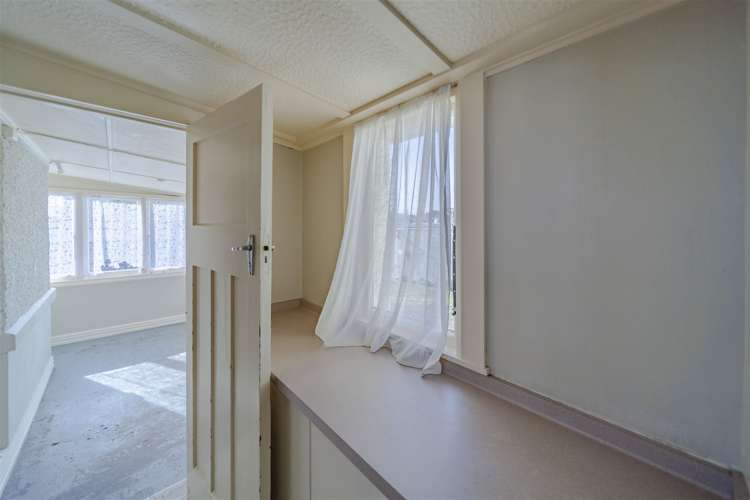 239 Georges Drive Napier South_10