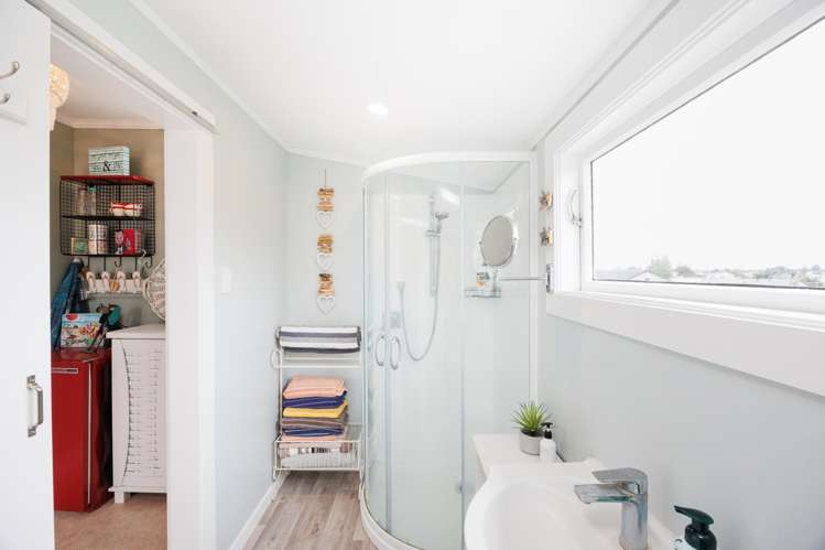 7 Chaffey Street Foxton Beach_17