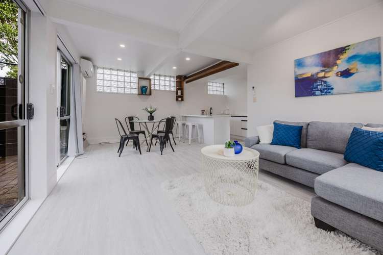 9 Joshua Place Weymouth_17