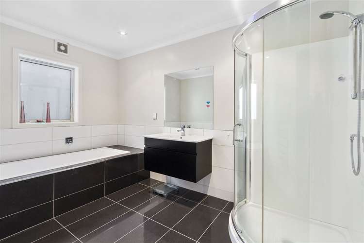 15 Dusky Crescent Aotea_11