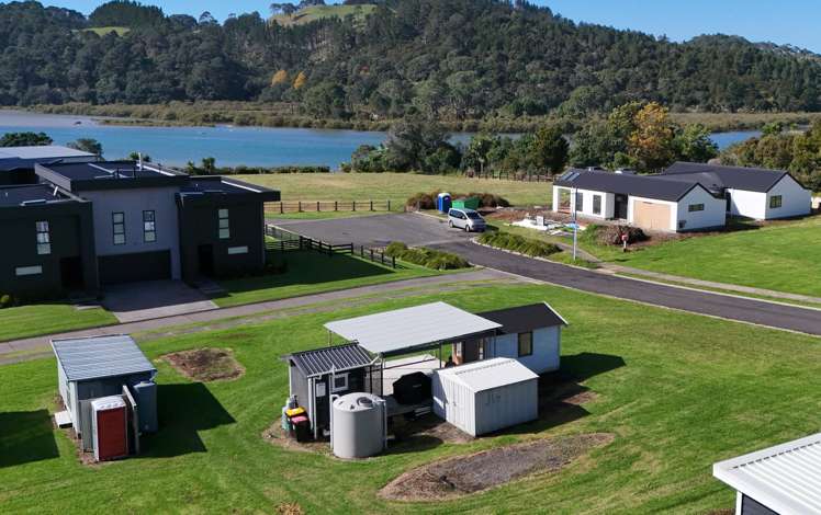 1 Dawson Place Cooks Beach_11