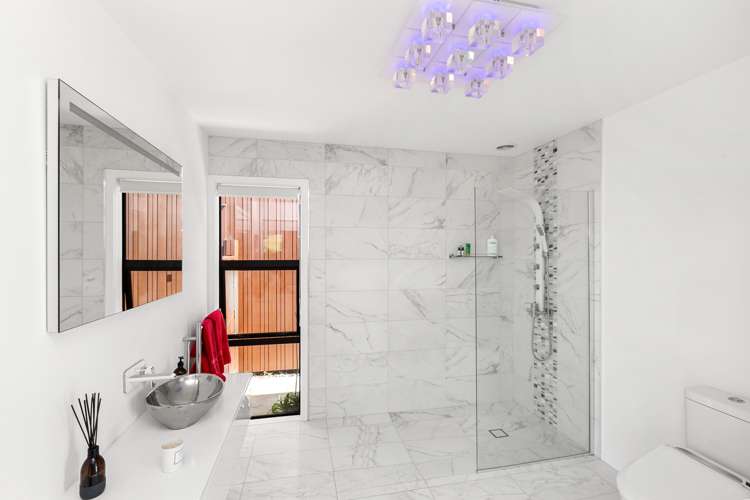 812 Ruapuke Road Raglan_16