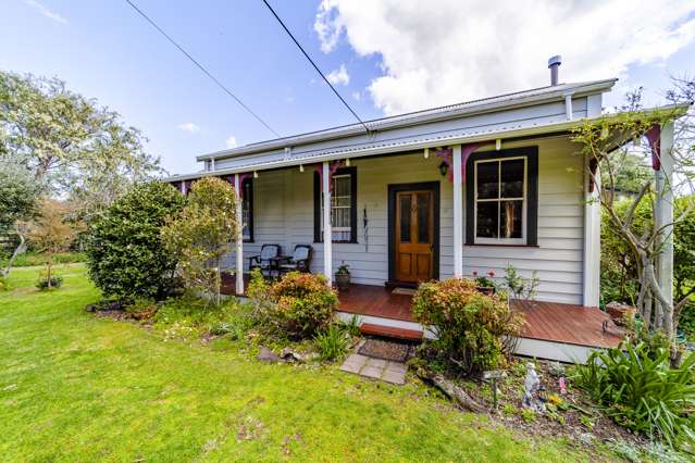 31 Lyall Street Tikokino_2