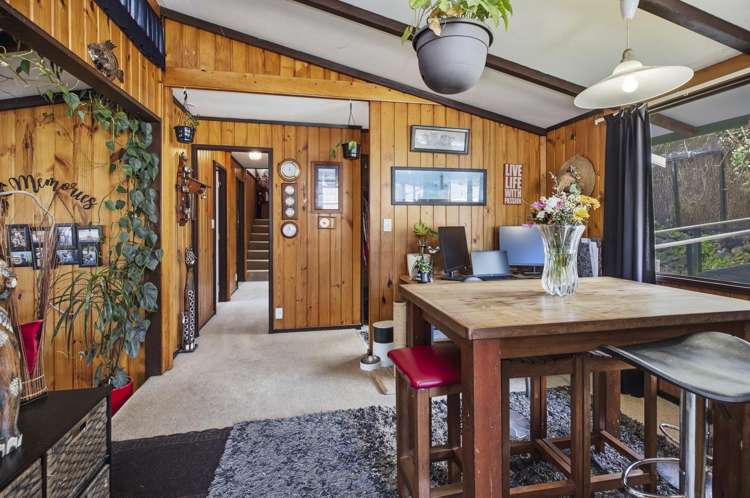 3 Lucy Road Waiomu_5