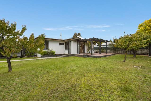 Your First Home Starts Here – Old Cromwell Gem!