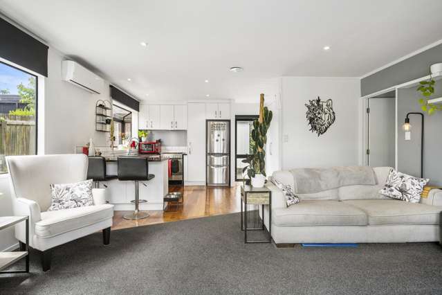 2/20 Kamara Road Glen Eden_3