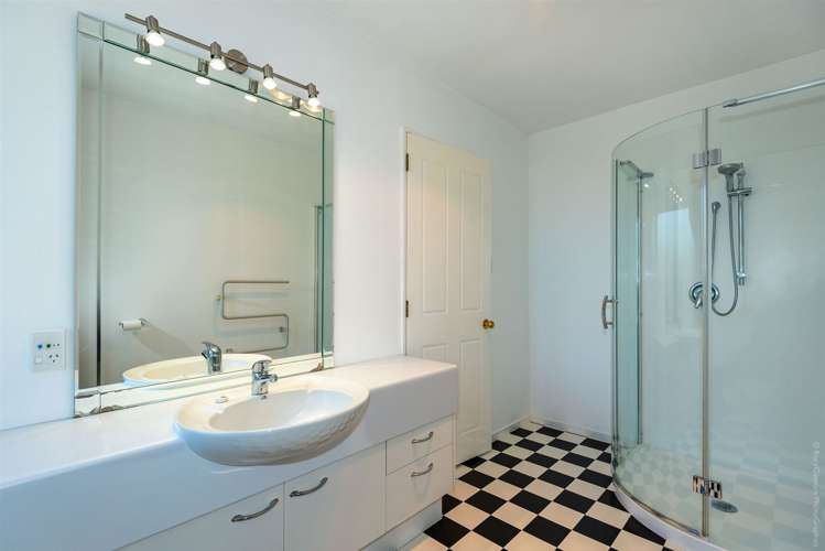 6 Kaikoura View Mount Pleasant_14