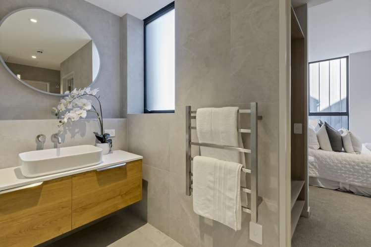 19/2 McKinlay Lane Jacks Point_16