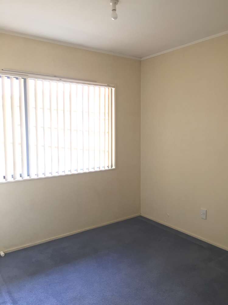 9 Earnslaw Crescent Clover Park_4