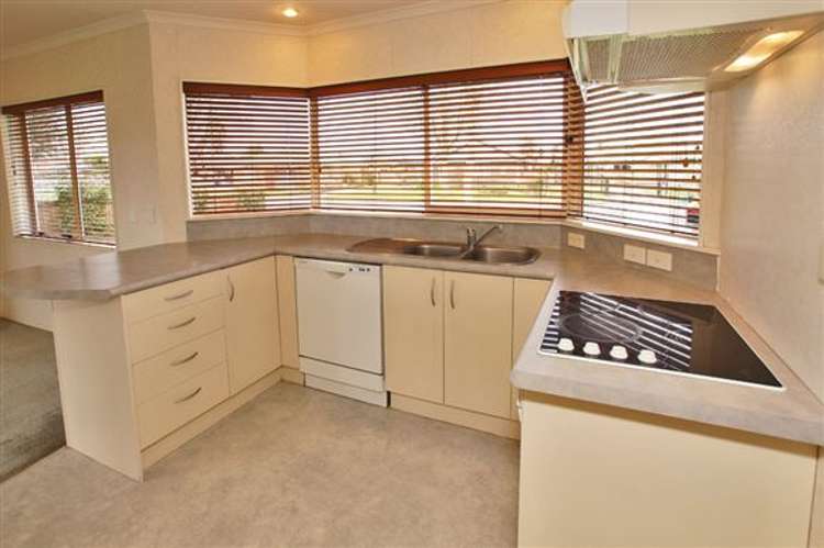 22 Farnborough Drive Nawton_2