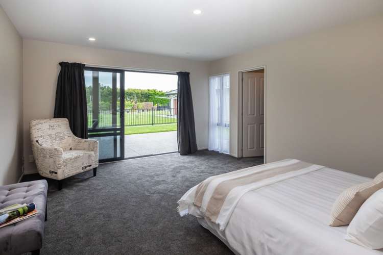 395 Marshland Road Marshland_26