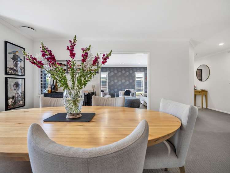 8 Farleigh Close Huntington_12