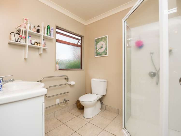 18a Stoneleigh Drive Chartwell_12