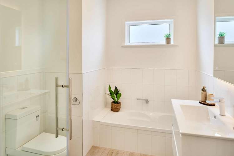 11 Tory Street Petone_16