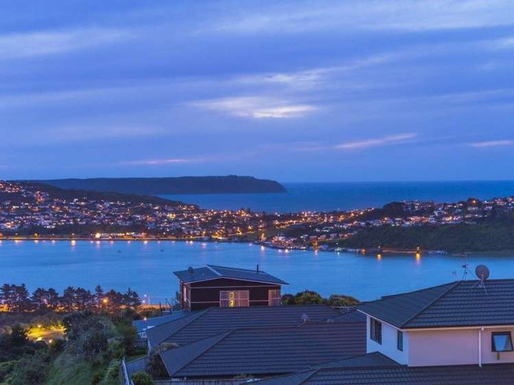 15 Aoraki Rise Aotea_2