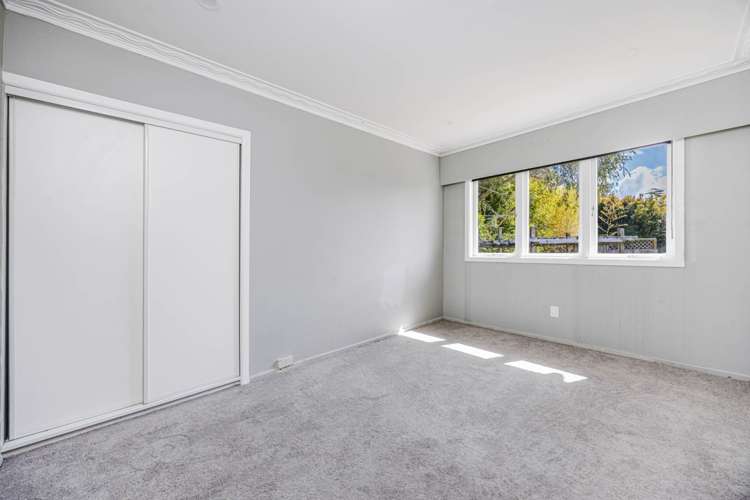 64 Astley Avenue New Lynn_14